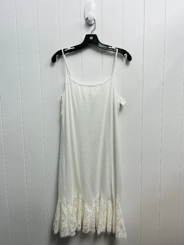 Tunic Sleeveless By Mystree In White, Size: L